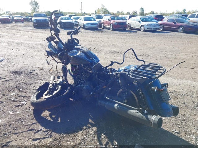 2022 HARLEY-DAVIDSON FLTRXS 1HD1KTP19NB642306 Photo 2
