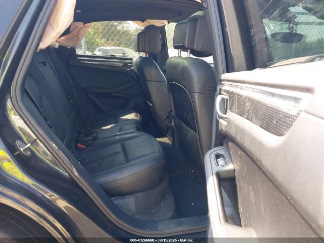 2017 PORSCHE MACAN WP1AG2A57HLB51982 Photo 7