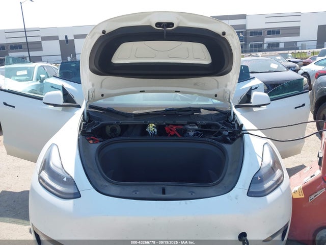 2022 TESLA MODEL Y 7SAYGDEF0NF375269 Photo 9