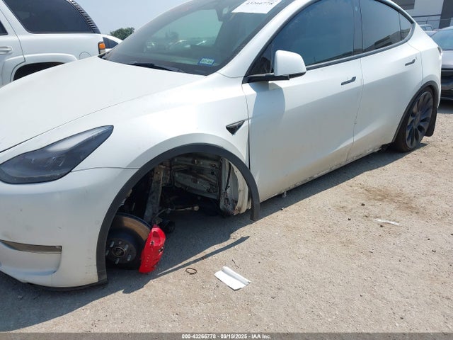 2022 TESLA MODEL Y 7SAYGDEF0NF375269 Photo 5