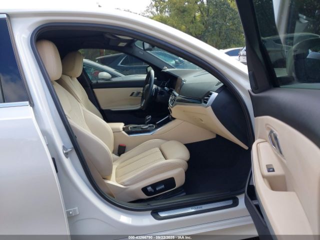 2022 BMW 330I 3MW5R7J02N8C36114 Photo 4