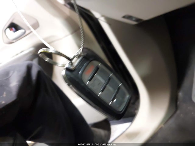 2C4RC1BG5JR185801 Chrysler 2018