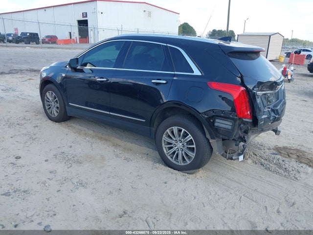 2017 CADILLAC XT5 1GYKNDRS6HZ181175 Photo 2