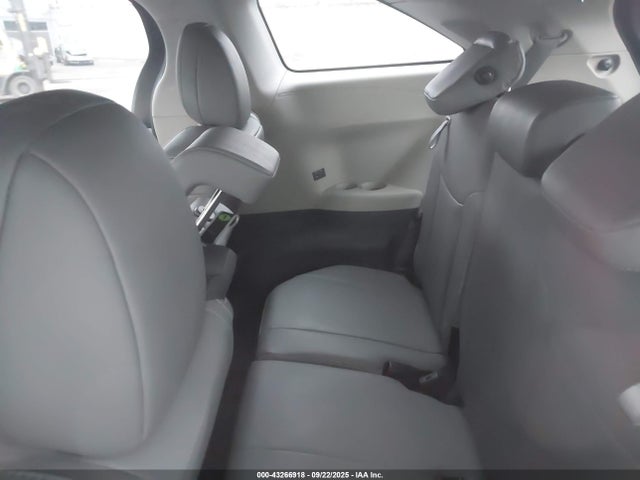 5TDJRKEC3PS177853 Toyota SIENNA XLE
