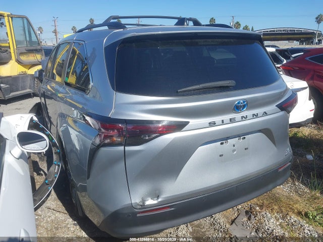 5TDJRKEC3PS177853 Toyota SIENNA XLE