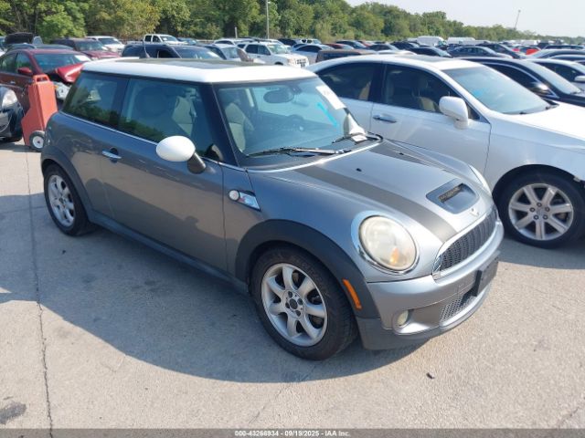 2009 MINI COOPER S WMWMF73529TW86213 Photo 0
