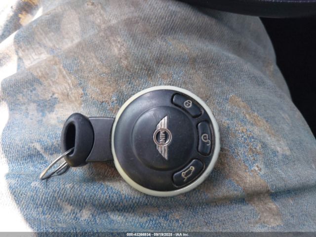 2009 MINI COOPER S WMWMF73529TW86213 Photo 10