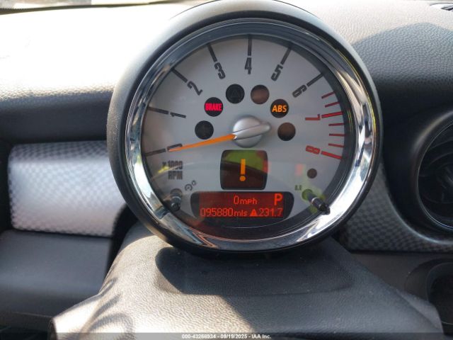 2009 MINI COOPER S WMWMF73529TW86213 Photo 6