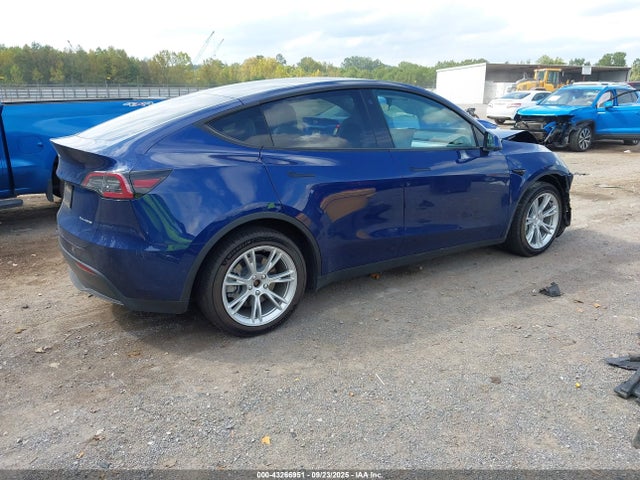 2021 TESLA MODEL Y 5YJYGDEEXMF303644 Photo 3