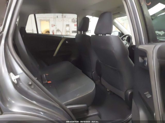 2018 TOYOTA RAV4 2T3RFREV7JW766433 Photo 7