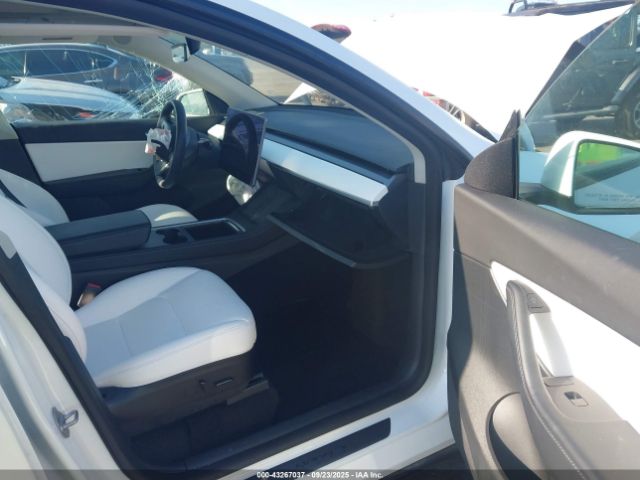 2022 TESLA MODEL Y 7SAYGDEEXNF418006 Photo 4