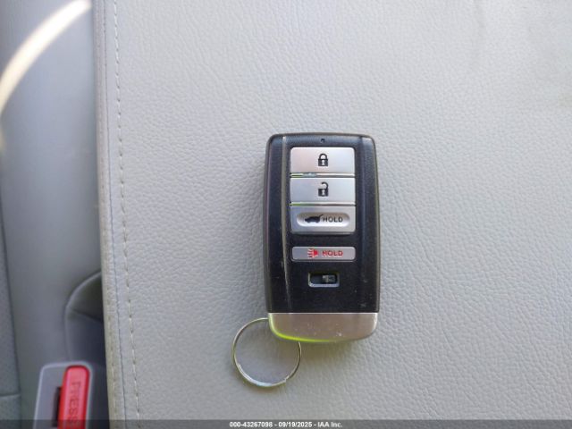 2018 ACURA RDX 5J8TB3H50JL010005 Photo 10