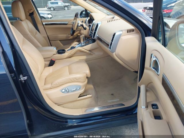 2016 PORSCHE CAYENNE WP1AA2A2XGLA00611 Photo 4