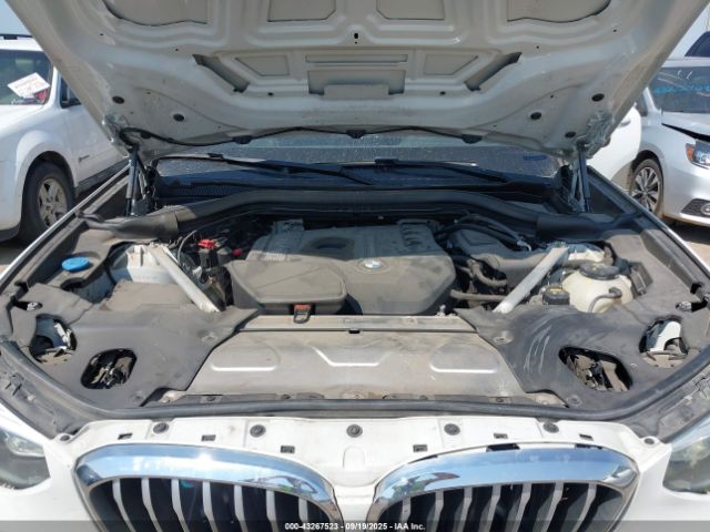 2019 BMW X3 5UXTR7C54KLR46458 Photo 9