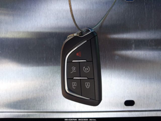 2025 CADILLAC OPTIQ 3GYK3EMR5SS177882 Photo 10