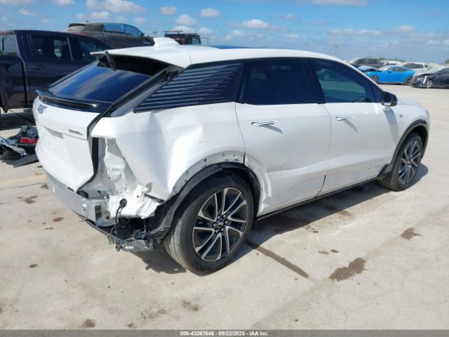 2025 CADILLAC OPTIQ 3GYK3EMR5SS177882 Photo 3