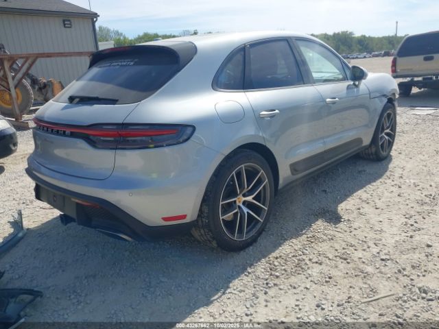 2023 PORSCHE MACAN WP1AA2A51PLB21697 Photo 3
