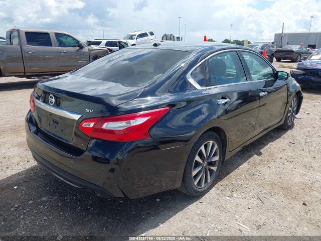 Nissan Altima 2017 1N4AL3AP6HC207615 Image 4