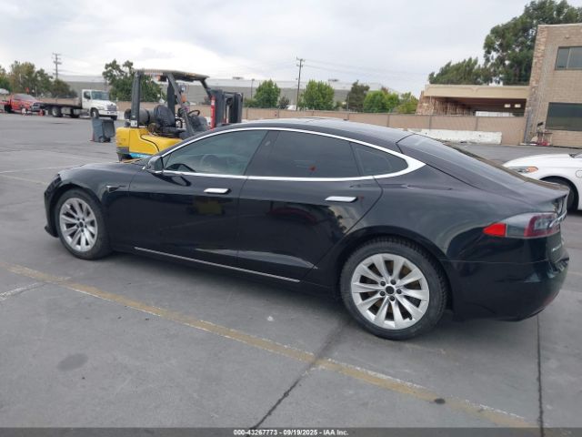 2017 TESLA MODEL S 5YJSA1E17HF192897 Photo 2