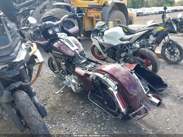 1HD1KHC15JB656507 Harley-Davidson Road Glide