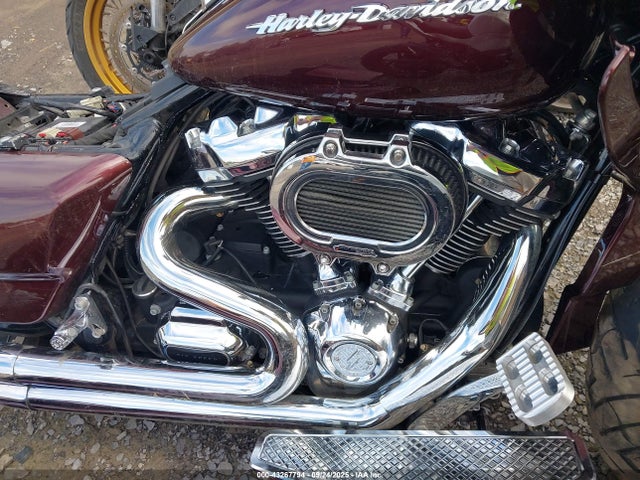 1HD1KHC15JB656507 Harley-Davidson Road Glide