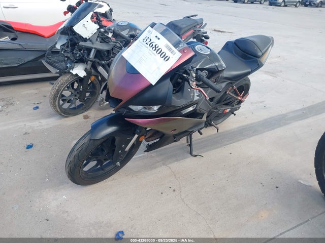 MH3RH18Y4MK007920 Yamaha 2021