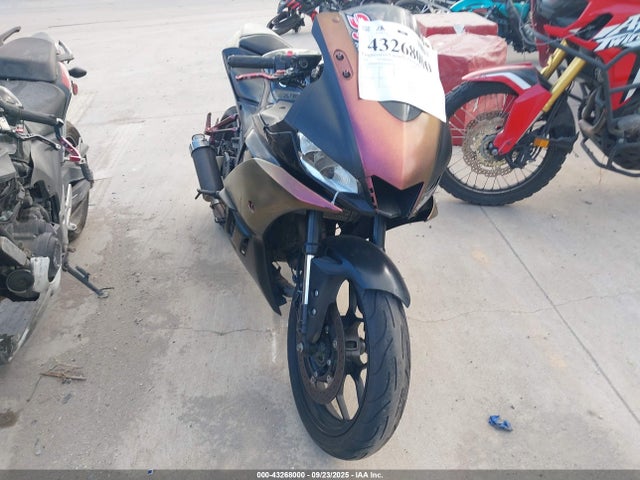 MH3RH18Y4MK007920 Yamaha 2021