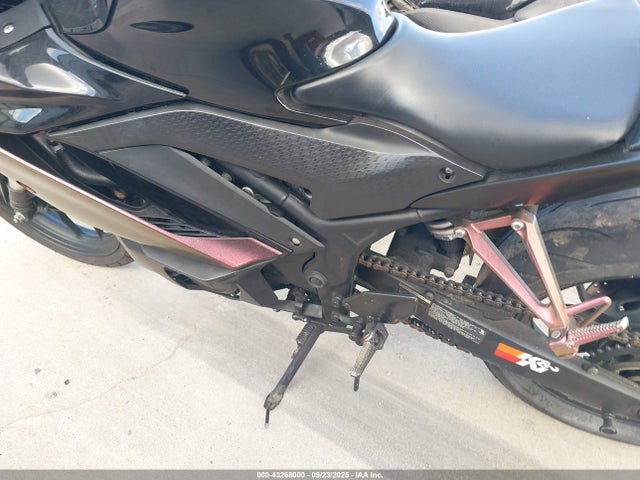MH3RH18Y4MK007920 Yamaha 2021
