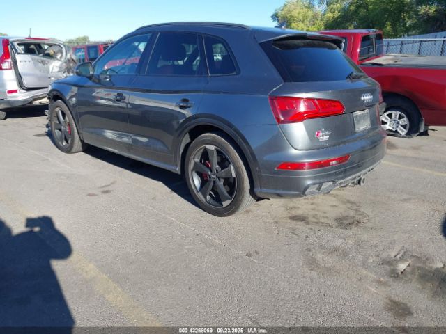 2019 AUDI SQ5 WA1C4AFY7K2070231 Photo 2