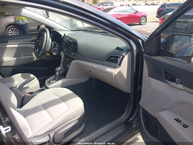 5NPD74LF1HH143834 Hyundai 2017