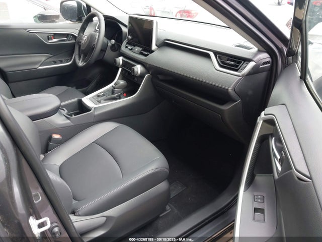 JTMB6RFV4SJ074842 Toyota a25a-fxs