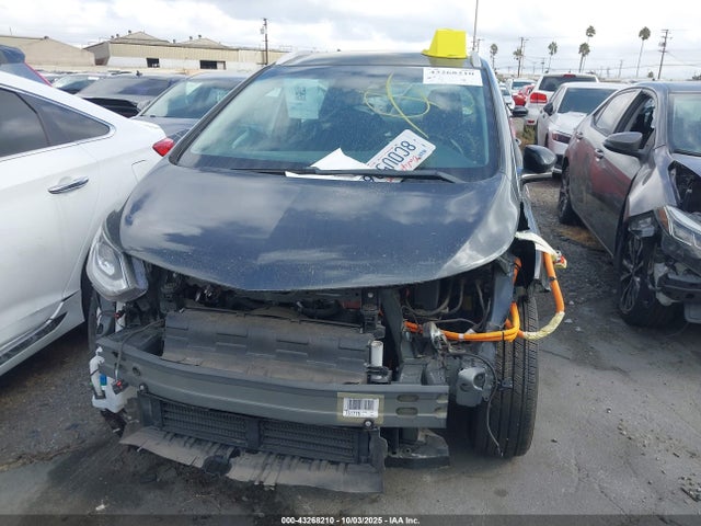 1G1FX6S04J4113913 Chevrolet 2018