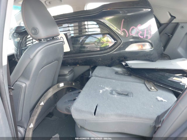 1G1FX6S04J4113913 Chevrolet 2018