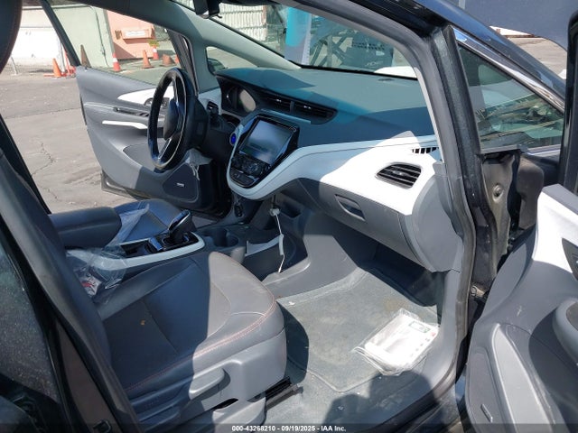1G1FX6S04J4113913 Chevrolet 2018