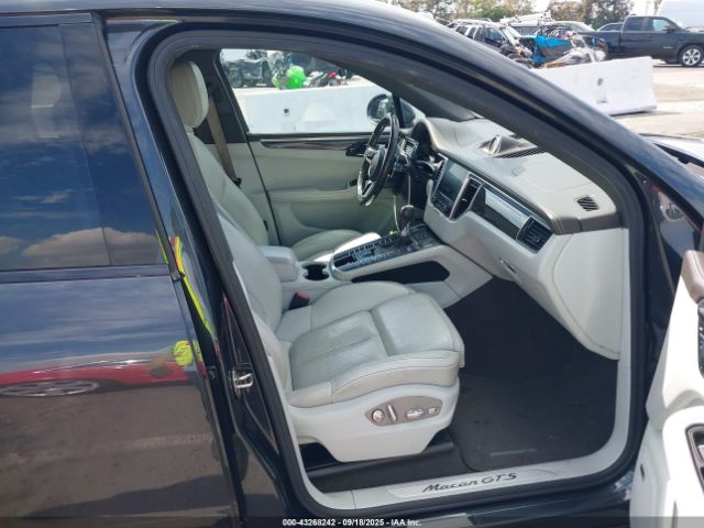 2017 PORSCHE MACAN WP1AG2A51HLB51007 Photo 4