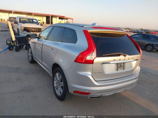 2017 VOLVO XC60 YV440MDU5H2149491 Photo 2