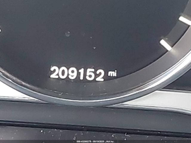 2017 VOLVO XC60 YV440MDU5H2149491 Photo 6