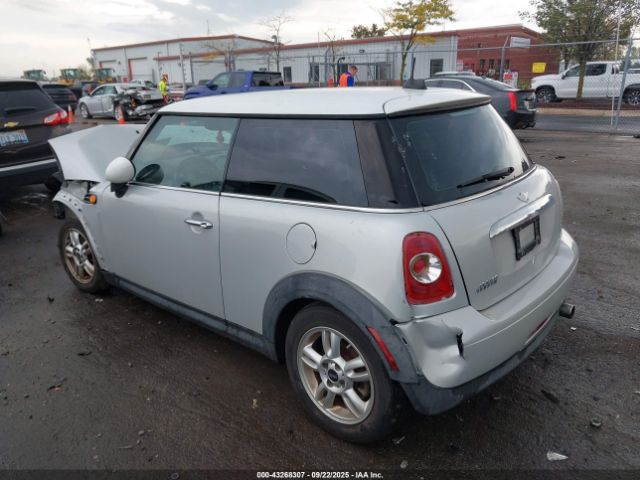 2012 MINI COOPER WMWSU3C56CT539812 Photo 2