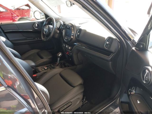 2019 MINI COUNTRYMAN WMZYT5C58K3G91474 Photo 4