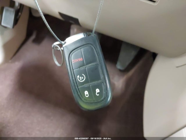 RAM 2017 2017 3C6UR5FL7HG776565 Image 11