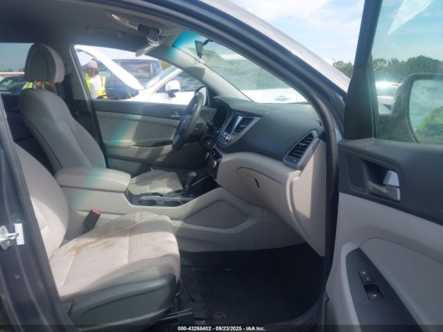 2018 HYUNDAI TUCSON KM8J33A46JU600381 Photo 4