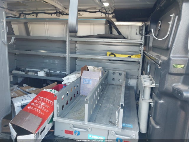 Ford Transit 2018 1FTYR1YM2JKA92904 Image 8