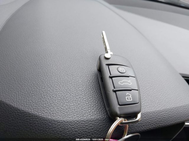 2019 AUDI Q3 WA1AECF32K1078473 Photo 10