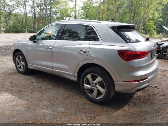 2019 AUDI Q3 WA1AECF32K1078473 Photo 2