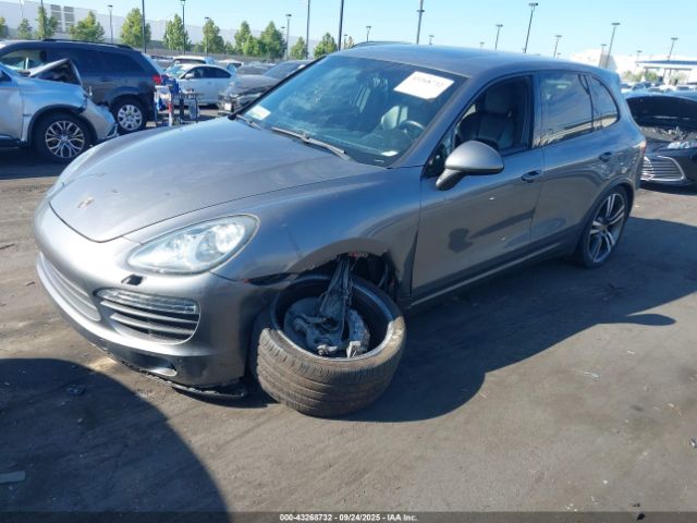 2011 PORSCHE CAYENNE WP1AB2A29BLA46016 Photo 1