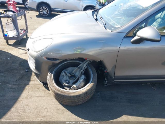 2011 PORSCHE CAYENNE WP1AB2A29BLA46016 Photo 5