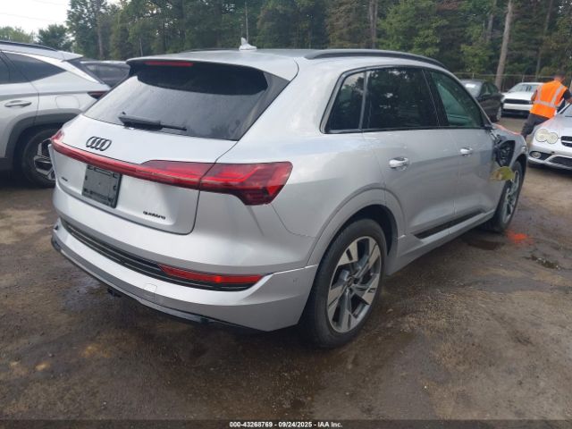 2022 AUDI E-TRON WA1AAAGE0NB045633 Photo 3