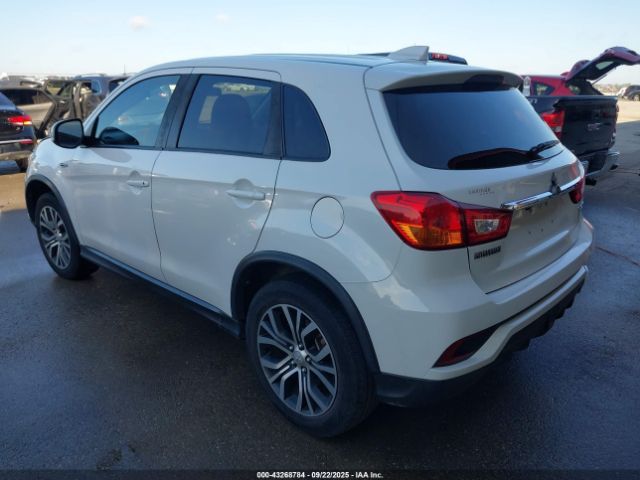 2018 MITSUBISHI OUTLANDER SPORT JA4AP3AU3JU001523 Photo 2