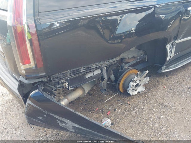 2016 CADILLAC ESCALADE ESV 1GYS3HKJ5GR275884 Photo 5