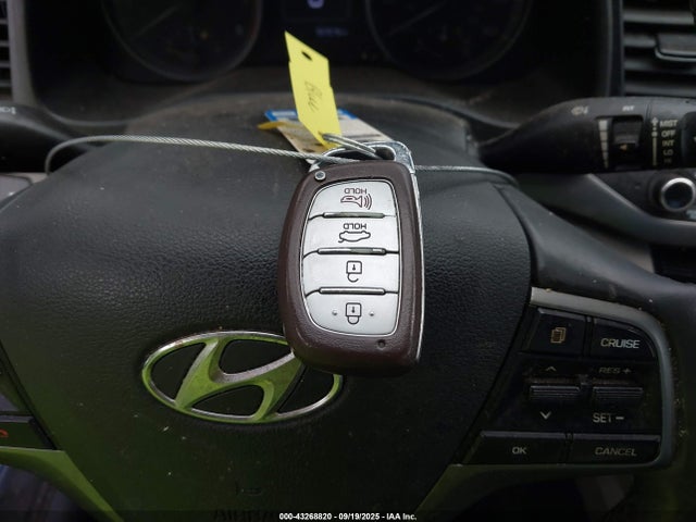5NPD84LF5HH051770 Hyundai 2017